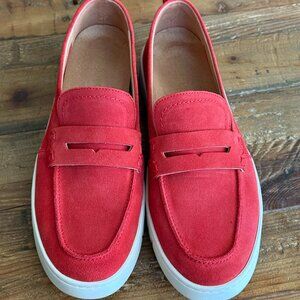 Excellent Condition Womens Vionic Uptown Loafer- Red- Sz 9M